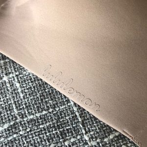 🏷NWT Lululemon Hold True Bra. Nude 34D